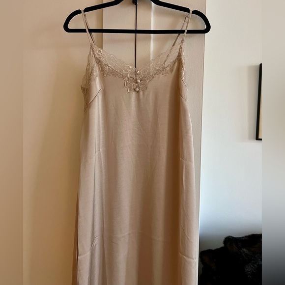 NWT Satin Nightgown - Picture 4 of 10